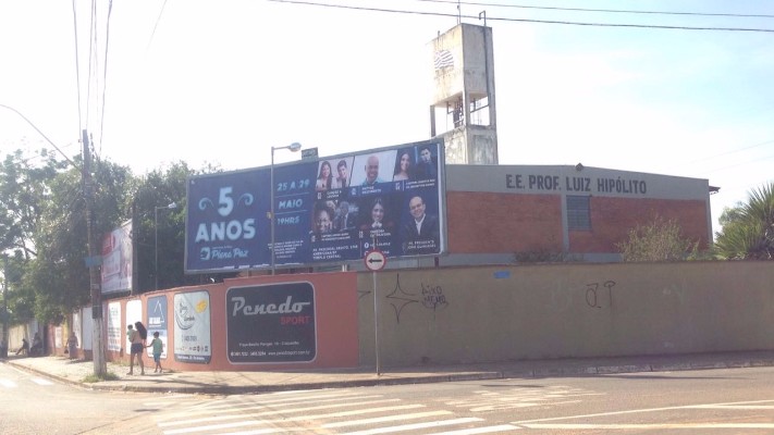 2017523_ESCOLA INSTALAÇÃO DE SEMÁFORO